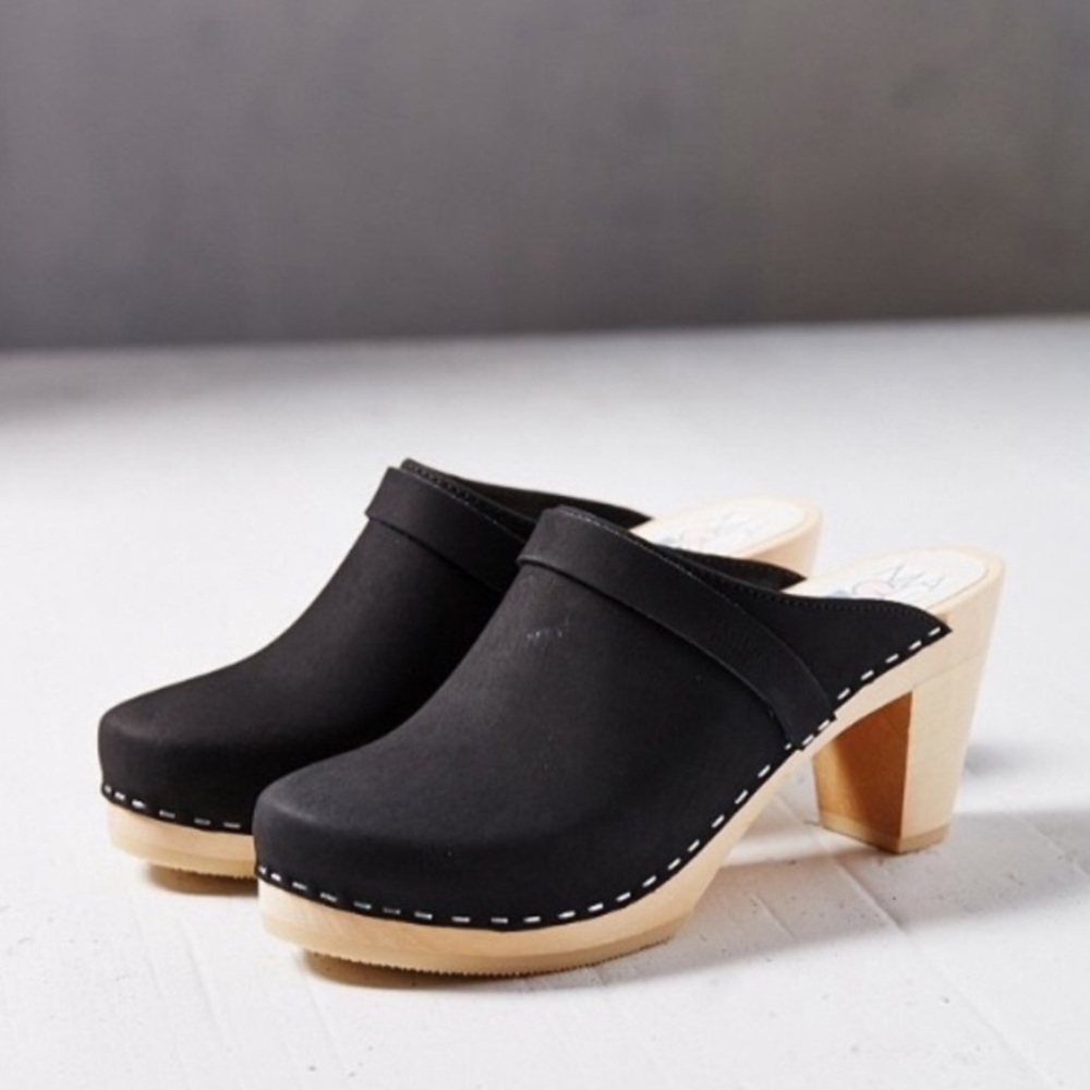 Maguba Anthropologie Stockholm Clogs Black Nubuck Suede Swedish Size 37